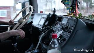 Scania 164G 480 V8 pulling heavy load