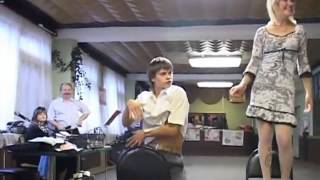 Раздевание у друга на свадьбе,