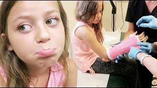 Two Broken Fingers and a Pink Cast! | Crazy8Family