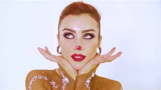 Missesbana, la contorsionista de Tiffany's The Club