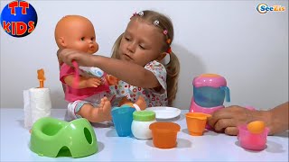 ✔ Кукла Ненуко. Ярослава готовит кашу и кормит малыша / Doll Nenuco eats porridge with Yaroslava ✔