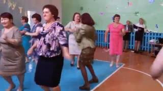 учителя родители танец