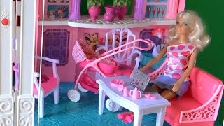 Видео с куклами Штеффи пришла в гости к Барби проведать малышку Келли