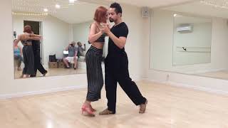 Tango 303: calesita