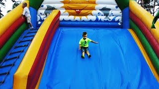 Рома на Аттракционах в парке развлечений для детей Children's Playground