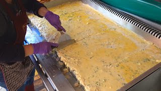 Traditional Omelet Pancake in Taiwan / 傳統煎蛋餅 - Taiwanese Street Food