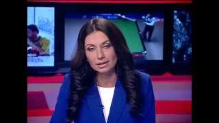 Красивая телеведущая отжигает в прямом эфире.