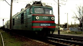Электровоз ВЛ80т-136 с грузовым поездом