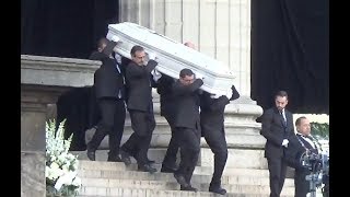 Sylvie Vartan, Eddy Mitchell, Jean Dujardin etc. aux obsèques de Johnny Hallyday le 9 décembre 2017