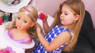 Diana makes Make up for Baby Doll