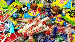 Did You Ever See My Friends Nursery Rhyme with A Lot of Candy - Learn Colors