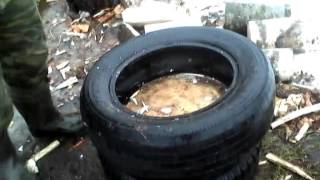 Быстрая колка дров с помощью покрышек \\Quick chopping wood with tires