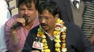 Modi, Rahul are agents of Mukesh Ambani: Kejriwal