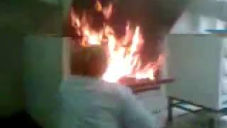 Прикол в моей шараге как она приготовила заварное пирожное !!!!!