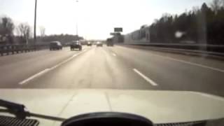 Глупый мотоциклист АВАРИЯ ... Папа рассказывал сыну , как правильно действовать в аварии