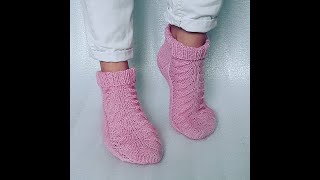 МК Вязаные ажурные носки из шерсти спицами