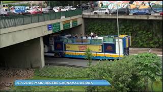 Foliões aprovam estreia da avenida 23 de Maio no circuito do Carnaval paulistano
