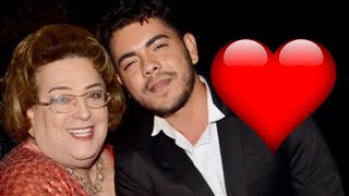 CELEBRIDADES QUE NAMORAM HOMENS MAIS JOVENS