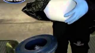 Очистка трубы 154мм, с помощью пенополиуретанового пыжа через фланец