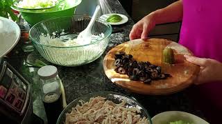 Rica y deliciosa Ensalada de pollo con vegetales