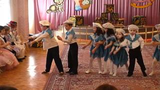Танец морячка - морячок жжет.