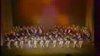 Bulgarian Folk Dancing - "Неделски хора и игри в София" - INSANE PERFORMANCE