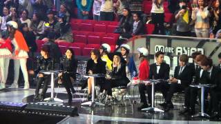 131122 2NE1 & EXO @ MAMA 2013