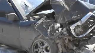 Մերսեդեսը բախվել է ԳԱԶ-3110-ին, կան վիրավորներ, News.armeniatv.com