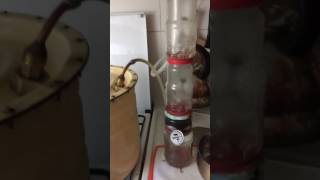 Колона из банок легко