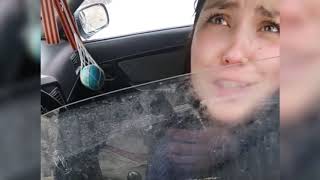 Пьяная жительница Новомосковска угнала автомобиль и врезалась в сугроб. Видео