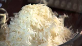 Оладьи из сельдерея с яблочным соусом