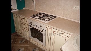 Кухня кремового цвета