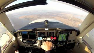 Landing in KILG Wilmington DE Rwy 27 Beech Baron 58 Colemill Foxstar
