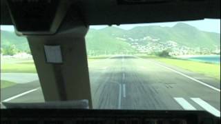 BOEING 747 makes super fast takeoff from St Maarten!