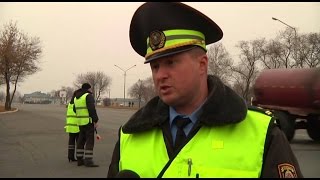 Гаишники тупят: не не менее, а менее ржака прикол видео 2015