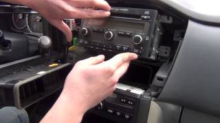 Установка адаптера Yatour на Honda Pilot 2003 2004 2005 2006 2007 2008 USB SD AUX iPhone