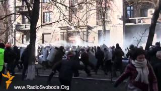 Майдан.Жестокий бой ул Шелковичная