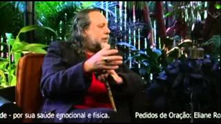 Caio, minha mãe te odeia! Ela é profetiza e me bate porque não consigo profetizar e assisto você..