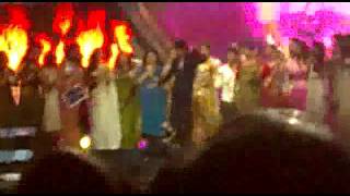 Ujala Asianet Film Award Night 2012-Sharuk kissing hot malayalee actress