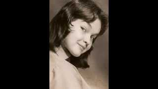 Margareta Paslaru _ Pe aripa vantului (Filmul  "Varsta dragostei" Lolitta Tores '61)