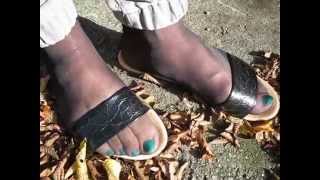 black pantyhose, feet, shoeplay, nylon stockings, strumpfhose