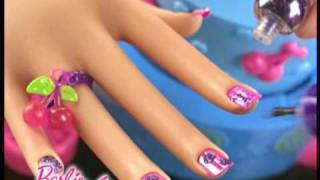 Barbie nails (Барби с аксесоари за маникюр)