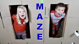 ULTIMATE BOX FORT MAZE!