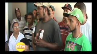 Moradores del sector villa real piquetean instalaciones del instituto nacional de agua potable, INAP