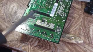 samsung syngmaster 932b не включается  Гаснет