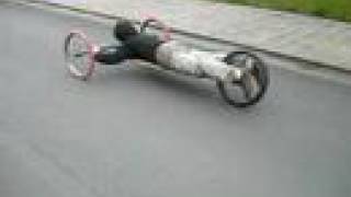 BATEAM RED BULL caisse a savon 2008 test 00001