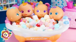 ? PEPPA PIG ET PINYPON: comment baigner vos bébés BELLIES. Fraise vous apprend la routine du bain