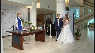 В Ханты-Мансийске выбирали лучшую ведущую церемонии бракосочетания