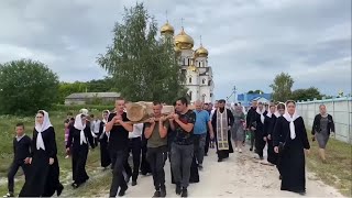 Возведение креста на скиту святой праведной Анны