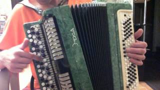 Разбор песни Бутылка вина на баяне 3 часть